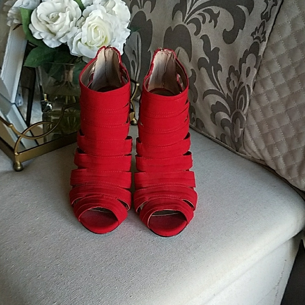 BCBG Red heels